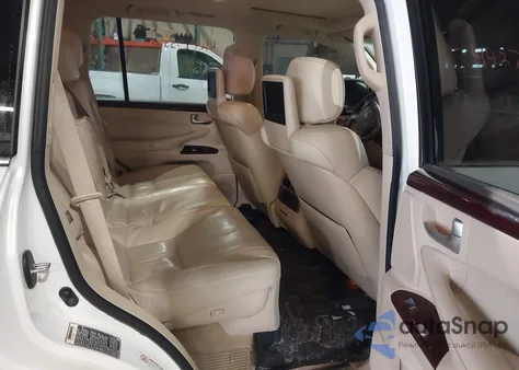 2014 Lexus Lx 570 z USA, uszkodzony, nr VIN JTJHY7AX8E4157062